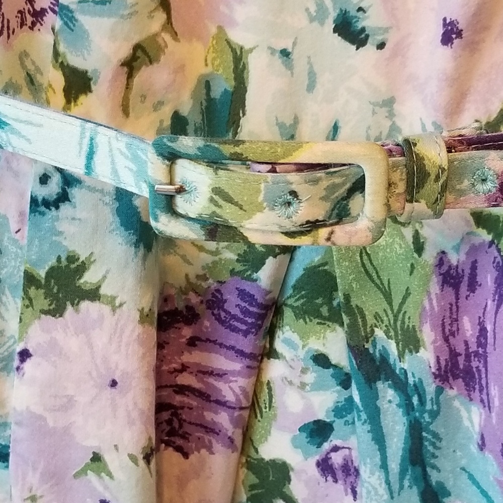 Dress - Picture 6 of 7
